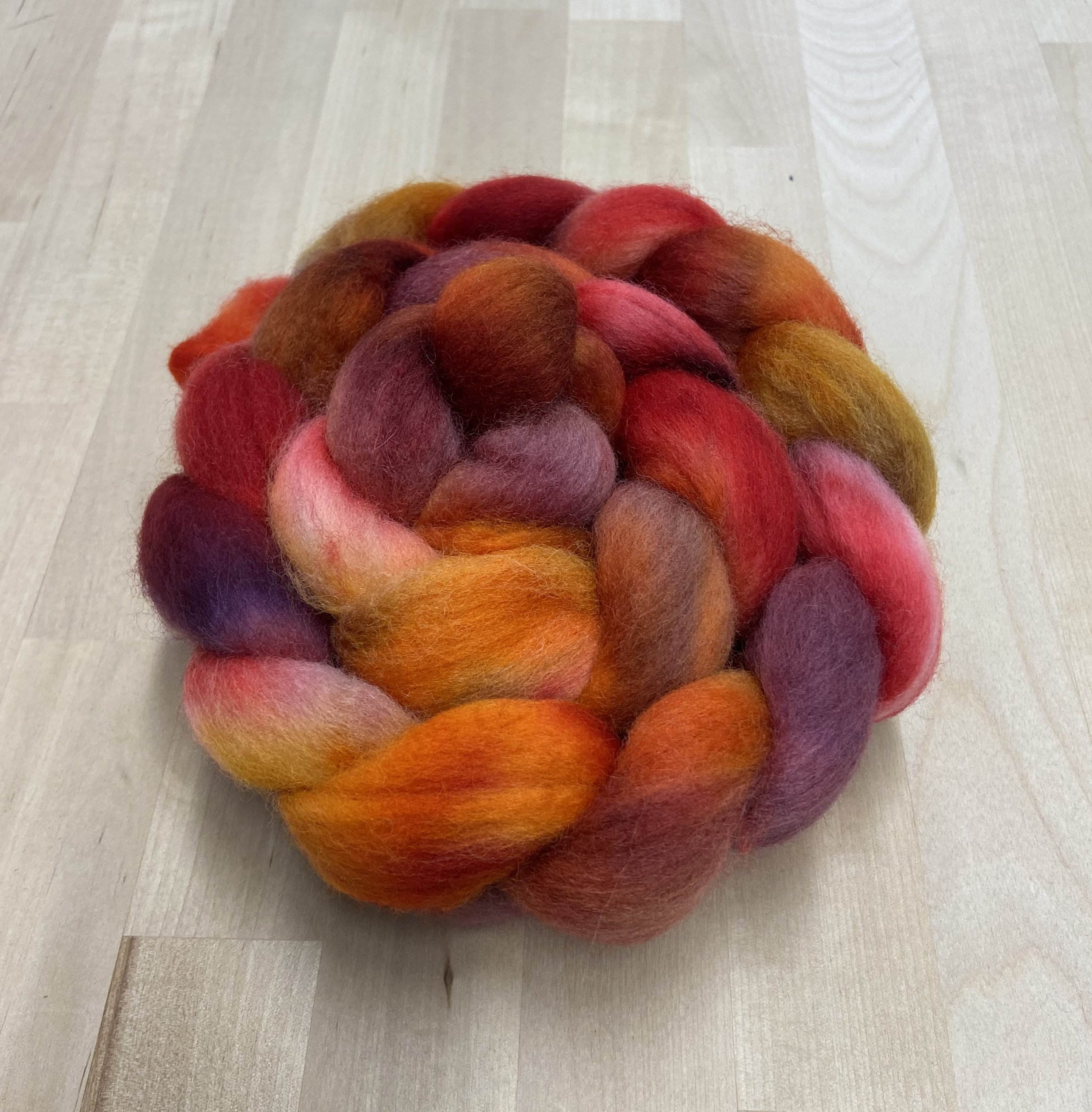 Rug Hooking Wool Roving or Fleece - Roughly 4 Ounce of Hand Dyed Fluff Wool  for Rug Hooking, Felting, Spinning and More - The Reds — loop by loop