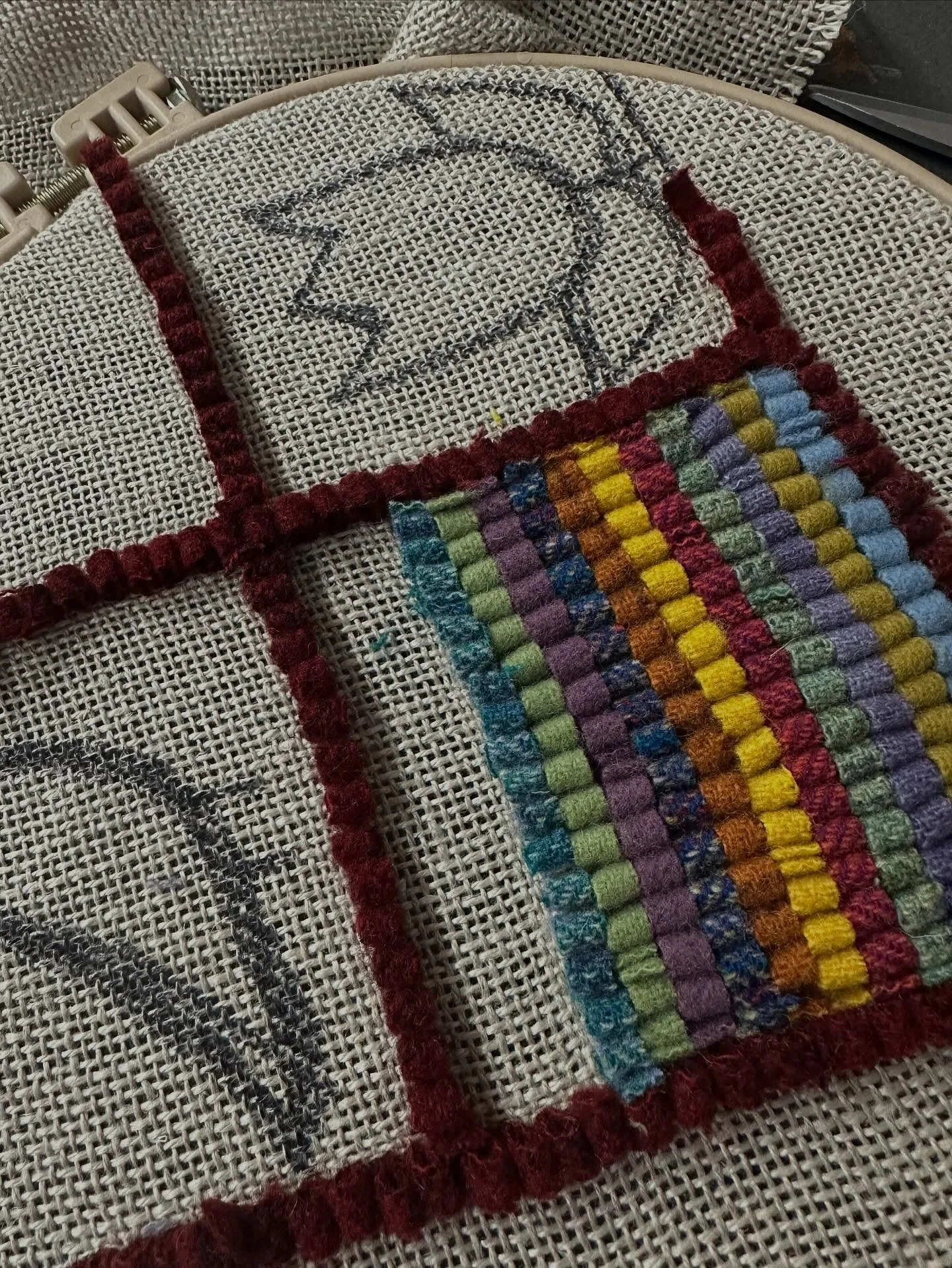 Hooking the basics. Planning some classes for 2026. #rughooking #rugmaking #hookedrug #rughookersofinstagram #rughookers #fiberart #textileart #fiberartist