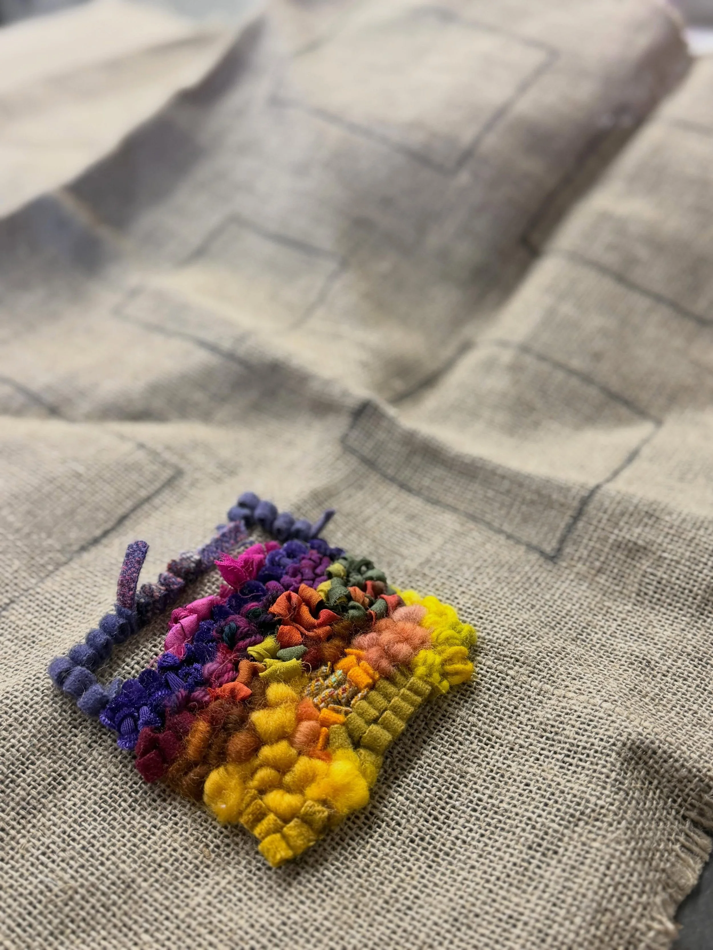 I&rsquo;ve quite a few squares to fill in! I&rsquo;m working on projects for my sail with @207creatives this fall. I heard there are still a few spots left on the boat - come with us! #beginnerswelcome #rughooking #rugmaking #fiberart #textileart