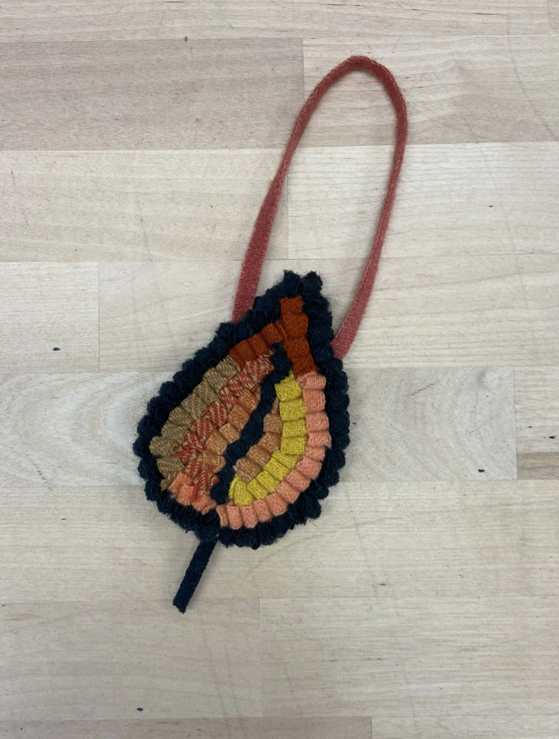 leaf ornament 4.jpg