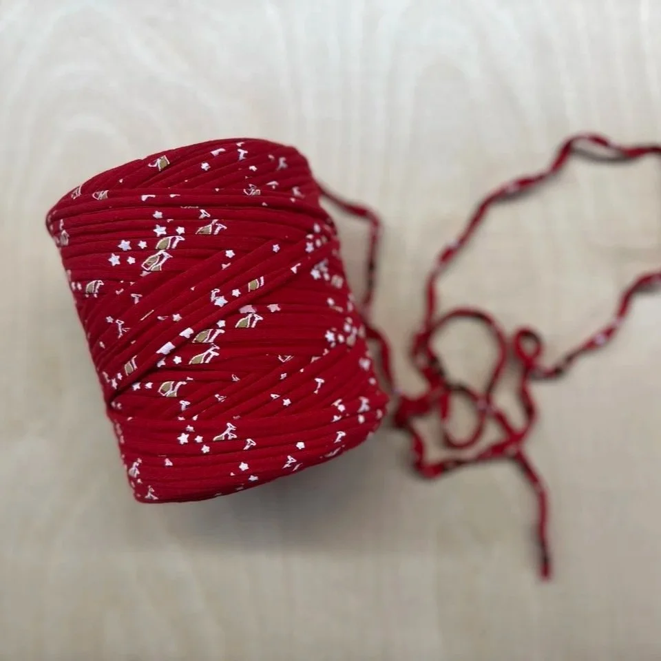 Red Shades - T Shirt Yarn Super Bulky Recycled Cotton Yarn for Rug Hooking, Punch Needle, Weaving, Crochet and More!  2oz/50gm