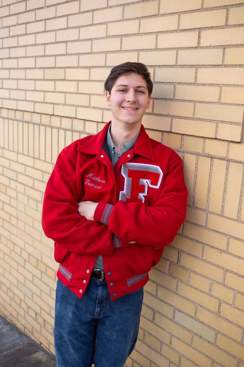 LightCreative_201703_MatthewKrauss_RaleighSeniorPhotographer_009_web.jpg