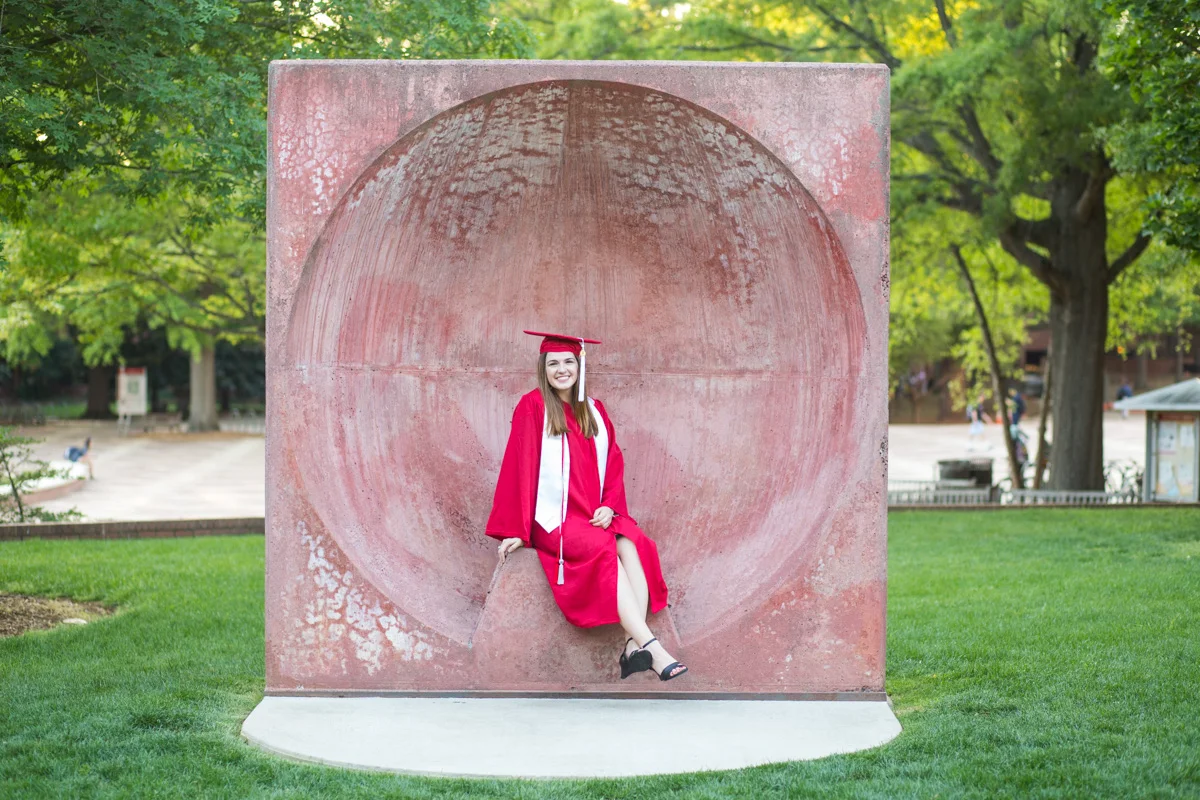 LightCreative_201704_KoriGodwin_RaleighSeniorPhotography_003_blog.jpg