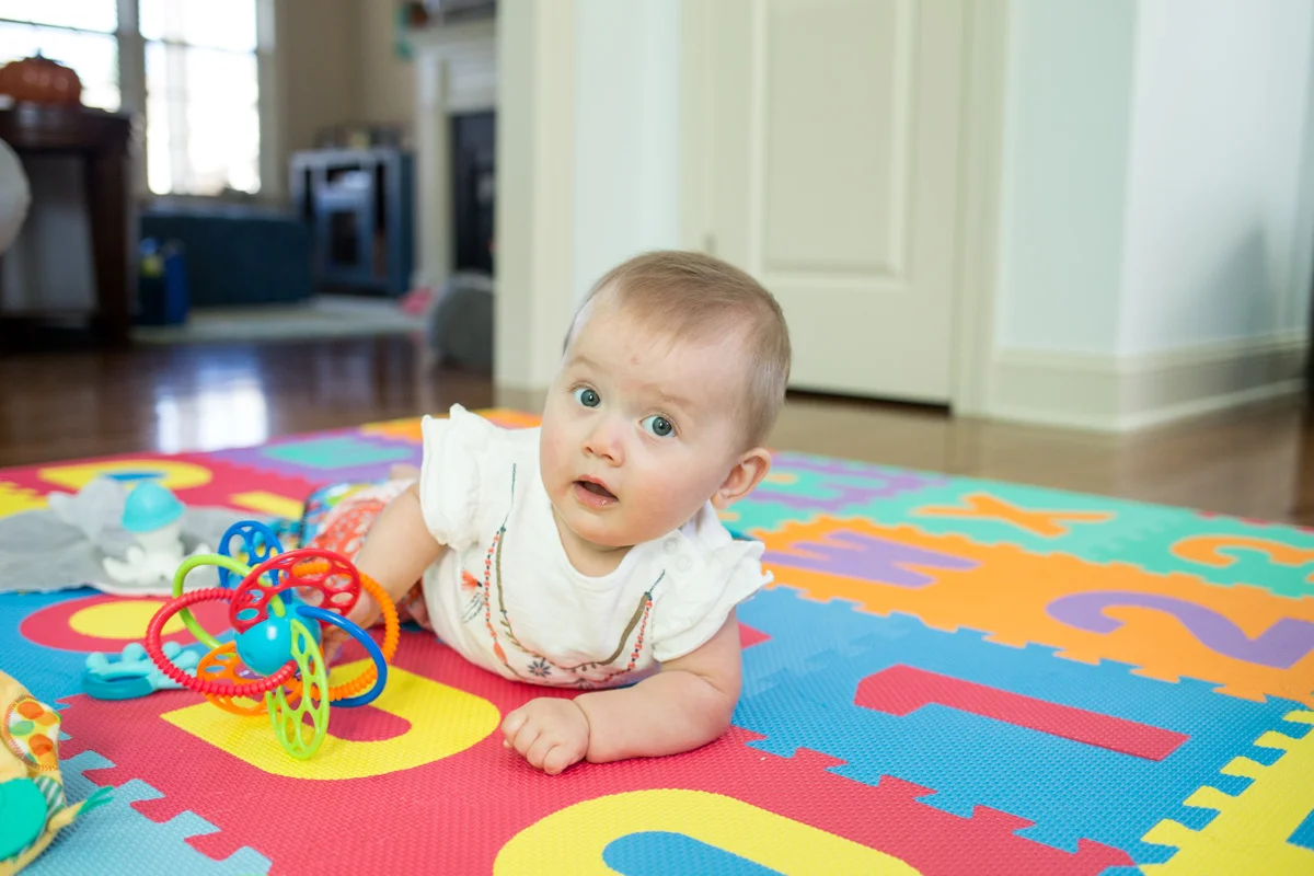 LightCreative_201709_MarissaJon_Olivia_RaleighBabyPhotographer_6MonthPhotos_001_blog.jpg