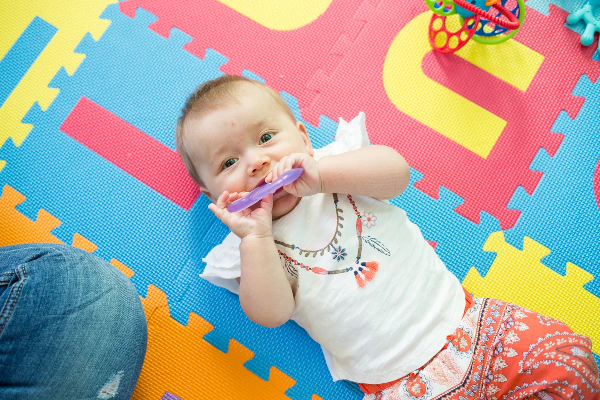 LightCreative_201709_MarissaJon_Olivia_RaleighBabyPhotographer_6MonthPhotos_002_blog.jpg