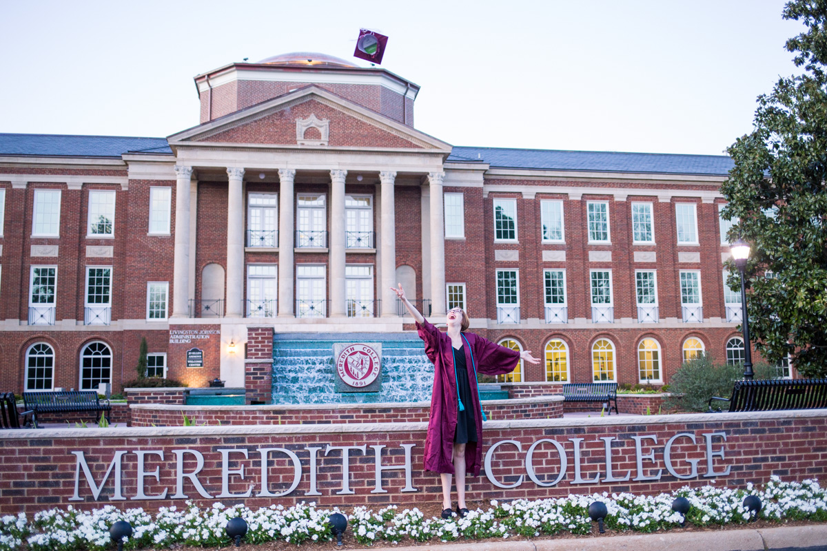 LightCreative_201803_MaggieListon_RaleighSeniorPhotography_024_blog.jpg