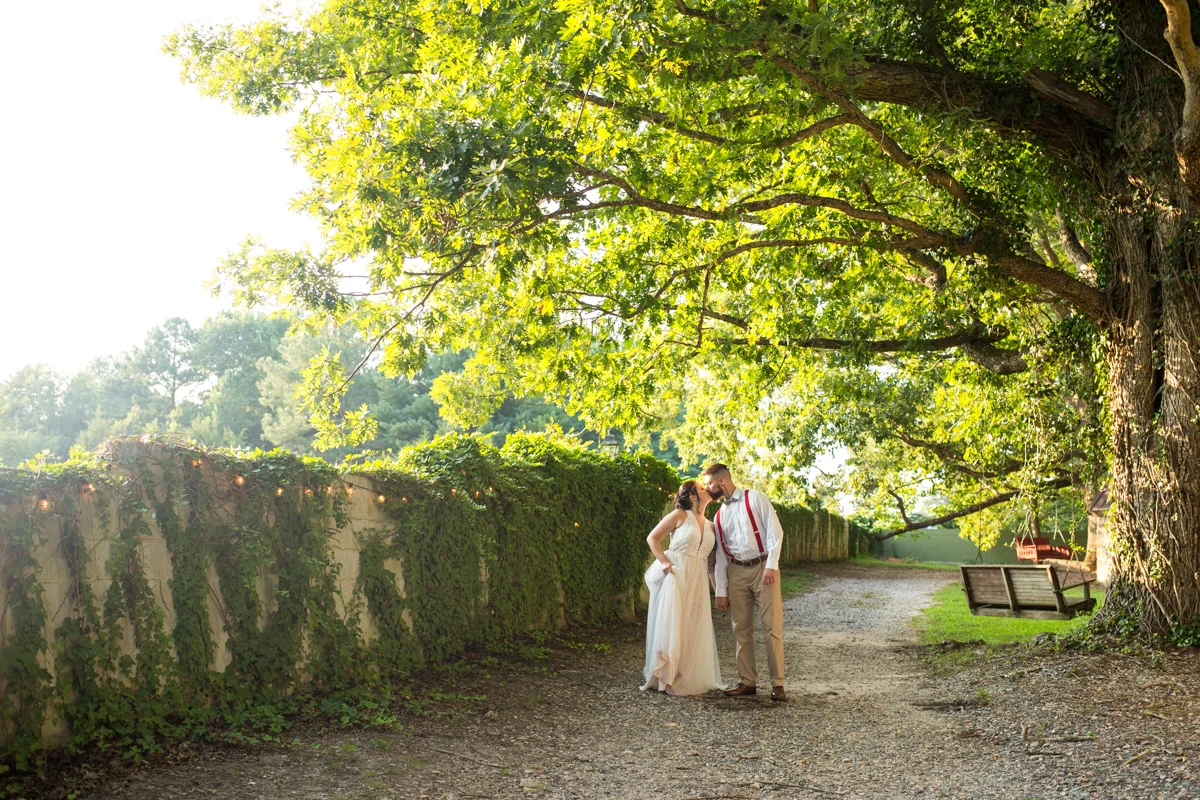 LightCreative_201808_RaleighWeddingPhotographer_StyledShoot_StonewallFarm_047_blog.jpg