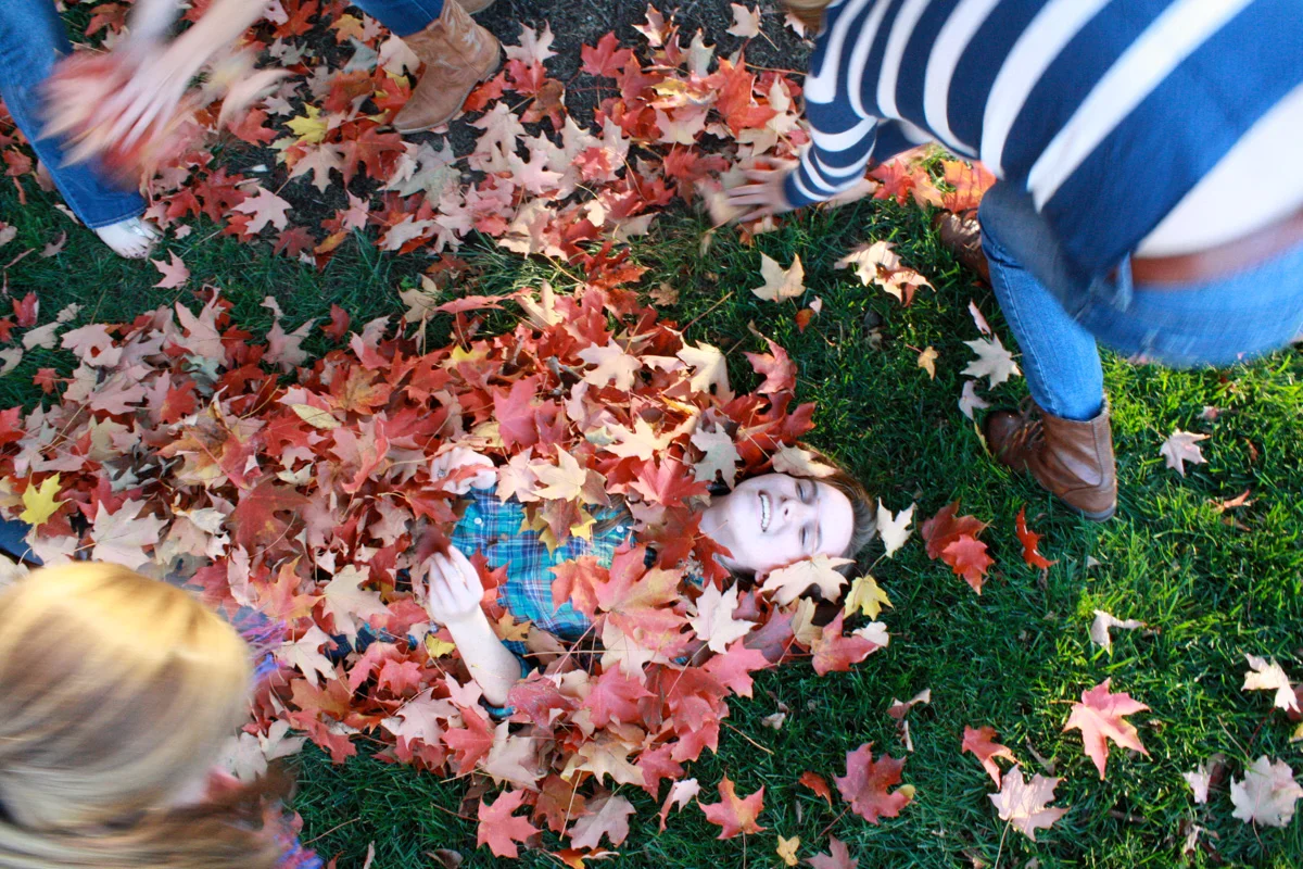 LightCreative_201210_RaleighPayWhatYouCanPhotographer_SillyPhotos_015_blog.jpg