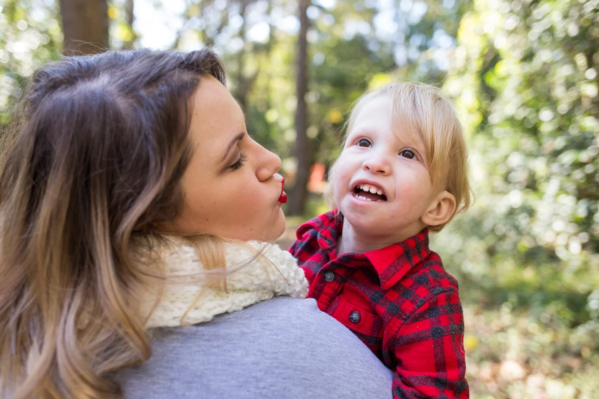 LightCreative_201811_JessicaBen_RaleighFamilyPhotography_013_blog.jpg