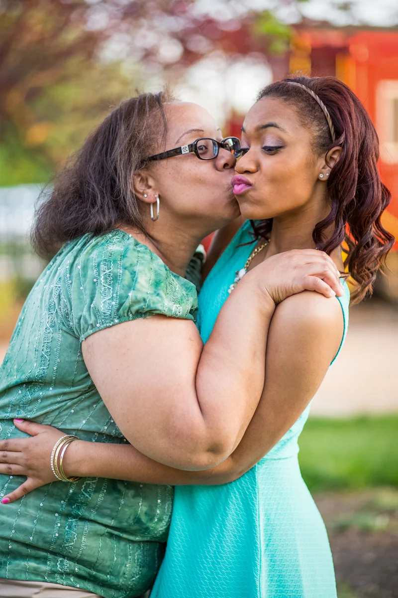 LightCreative_201505_RaleighPayWhatYouCanPhotographer_SillyPhotos3_002_blog.jpg