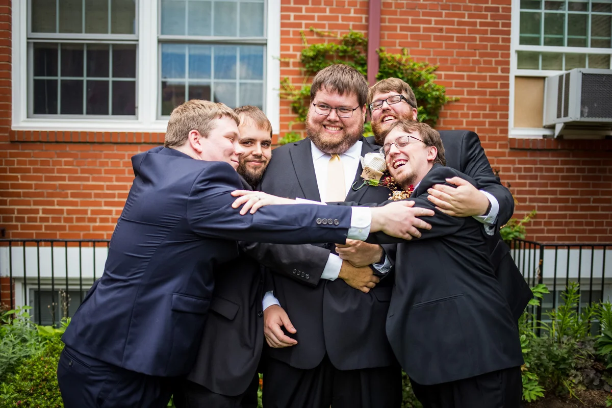 LightCreative_201508_RaleighPayWhatYouCanPhotographer_SillyPhotos3_010_blog.jpg