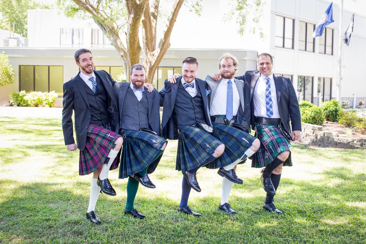 LightCreative_201508_RaleighPayWhatYouCanPhotographer_SillyPhotos3_013_blog.jpg