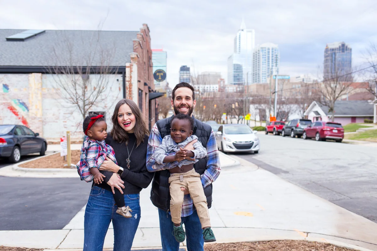 LightCreative_201812_LauraClark_RaleighFamilyPhotography_017_blog.jpg