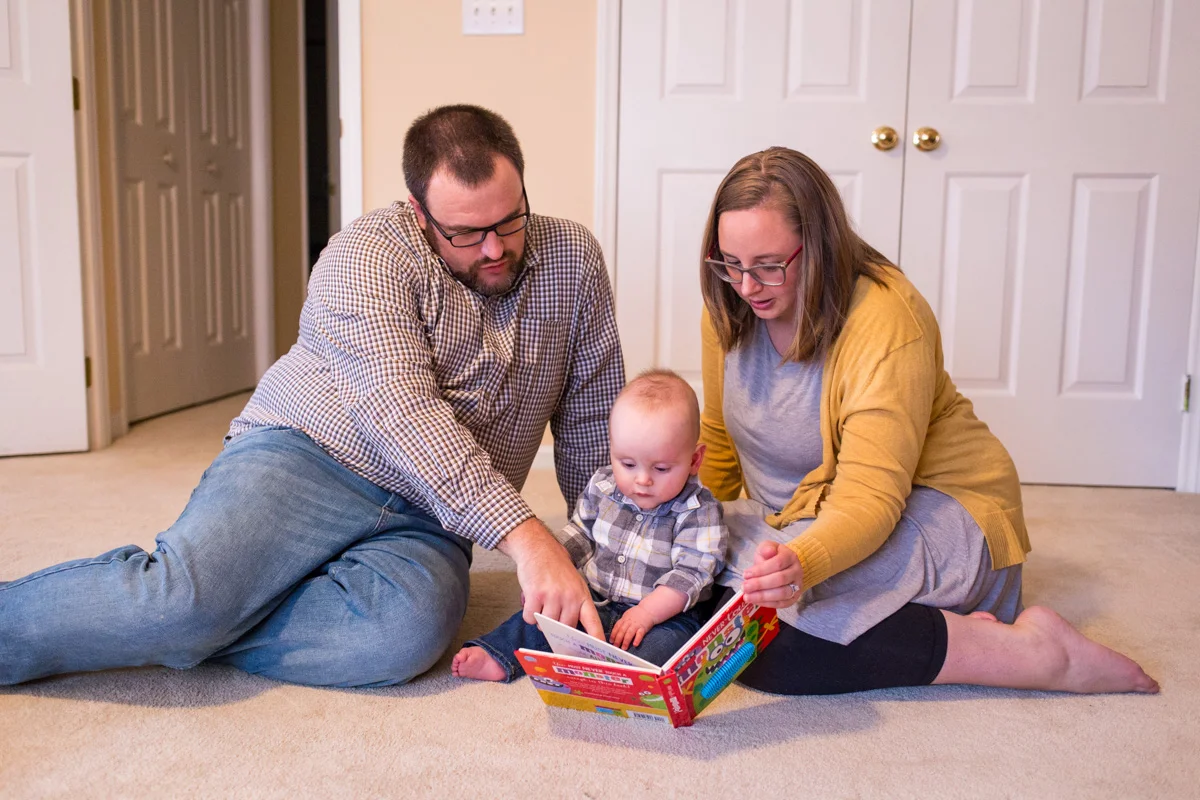 LightCreative_201812_MaribethRobert_RaleighBabyPhotographer_6monthPhotos_1yearPhotos_029_blog.jpg
