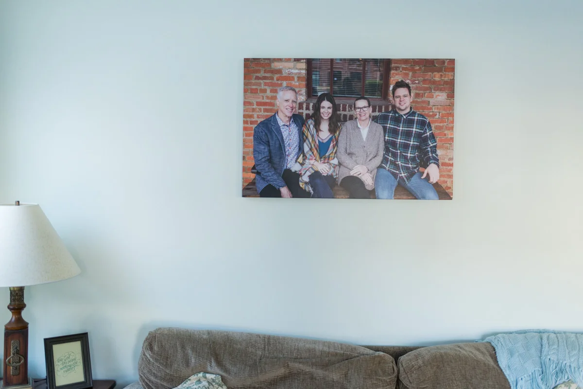 LightCreative_201901_RaleighPayWhatYouCanPhotographer_PhotoArt_PhotoProducts_MaribethJayne_003_blog.jpg