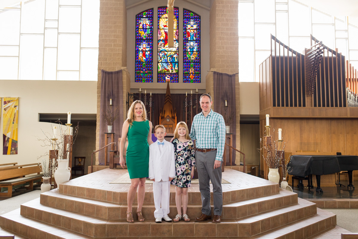 LightCreative_201903_RaleighPayWhatYouCanPhotographer_Hunter_FirstCommunion_010_blog.jpg