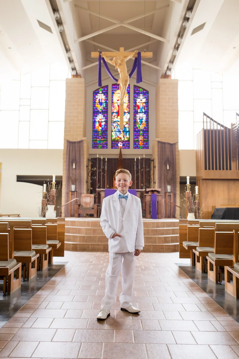 LightCreative_201903_RaleighPayWhatYouCanPhotographer_Hunter_FirstCommunion_017_blog.jpg