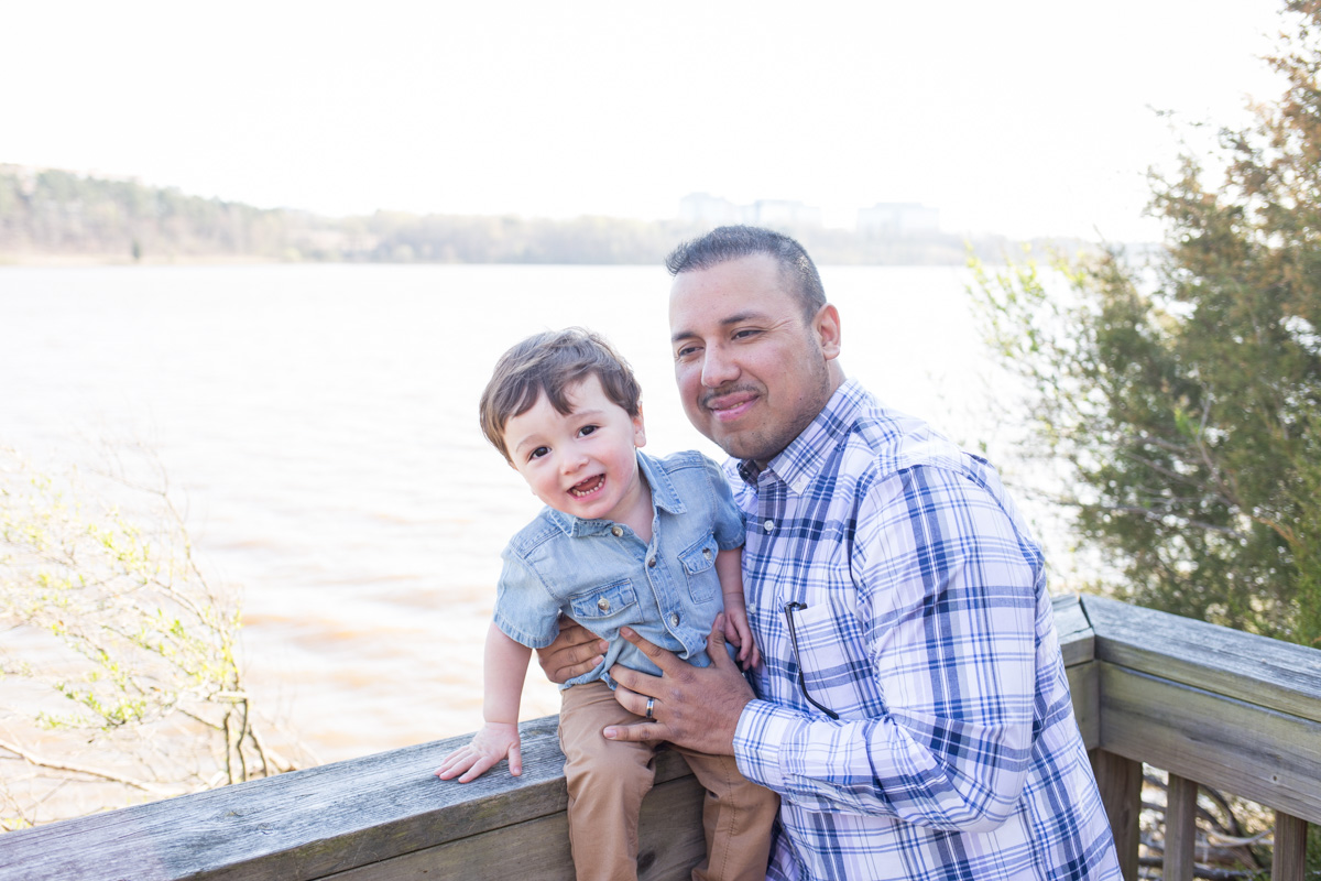 LightCreative_201904_AliciaEdward_RaleighFamilyPhotography_007_blog.jpg