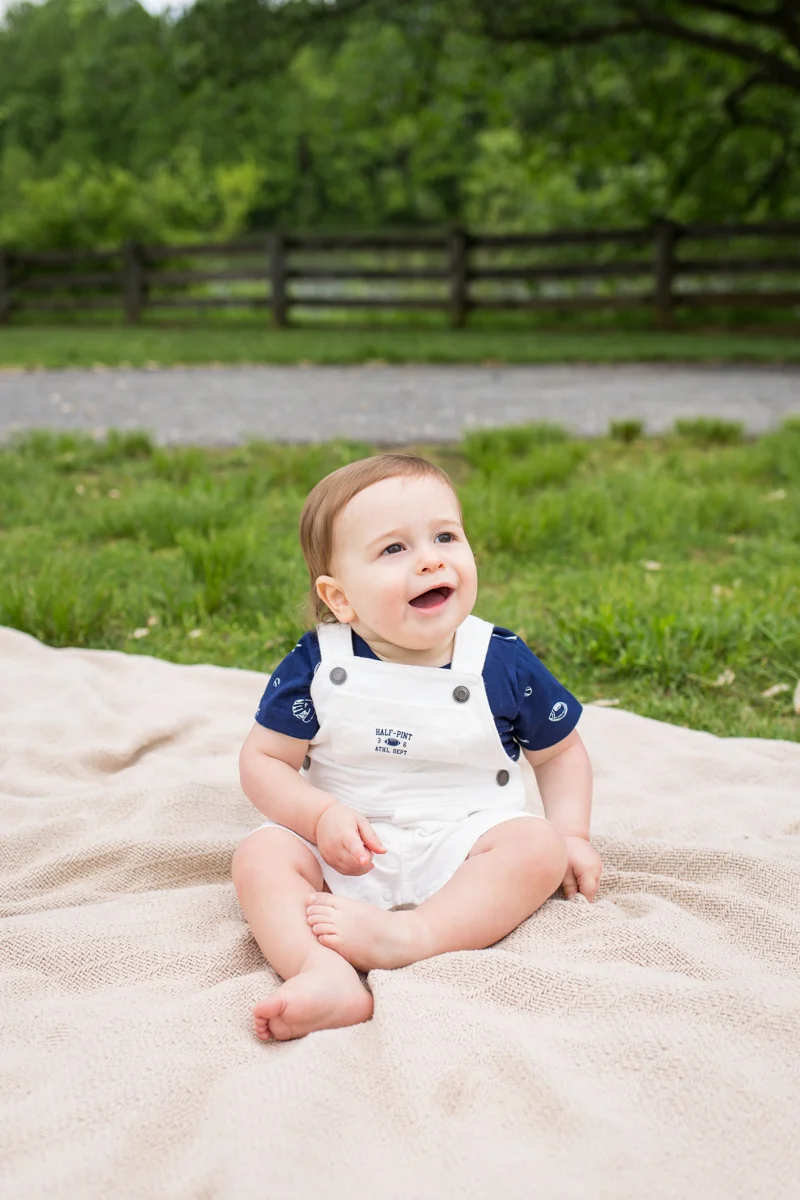 LightCreative_201905_LaurenSteve_Lucas1Year_035.jpg
