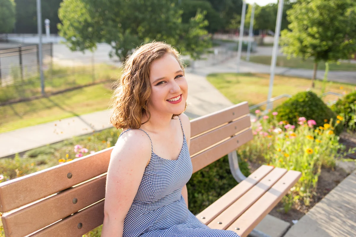 LightCreative_201905_ClaireEmmaGreear_SERTseniors__RaleighSeniorPhotography_006_blog.jpg