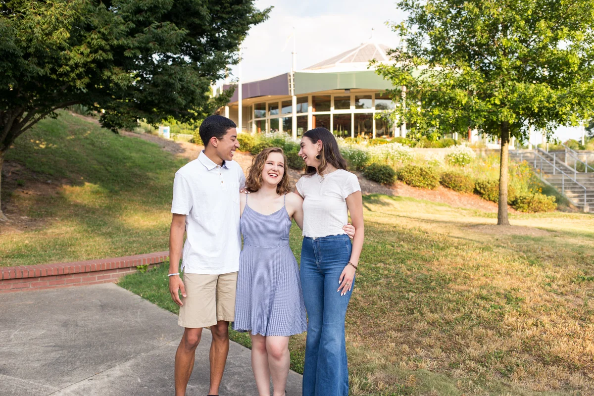 LightCreative_201905_ClaireEmmaGreear_SERTseniors__RaleighSeniorPhotography_015_blog.jpg