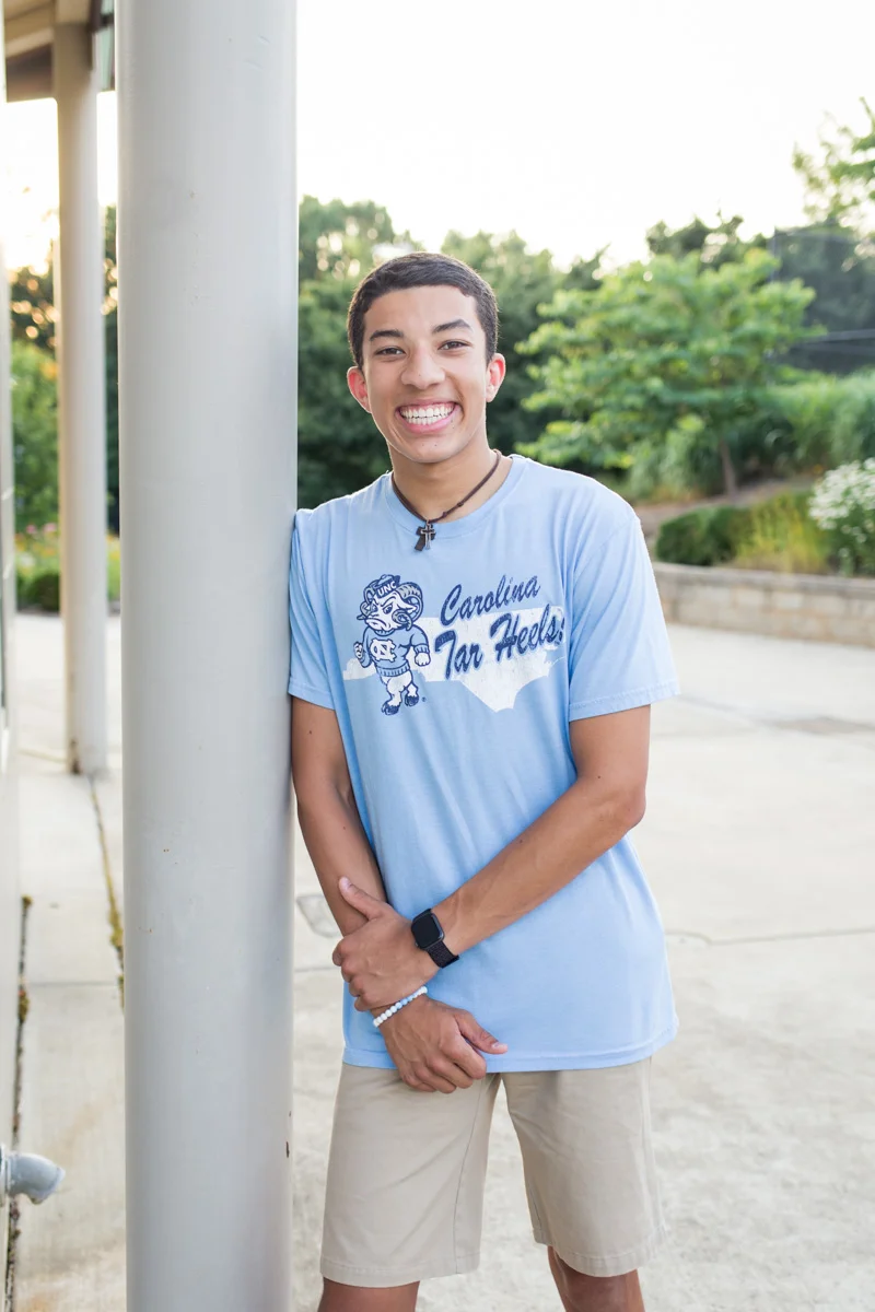 LightCreative_201905_ClaireEmmaGreear_SERTseniors__RaleighSeniorPhotography_036_blog.jpg