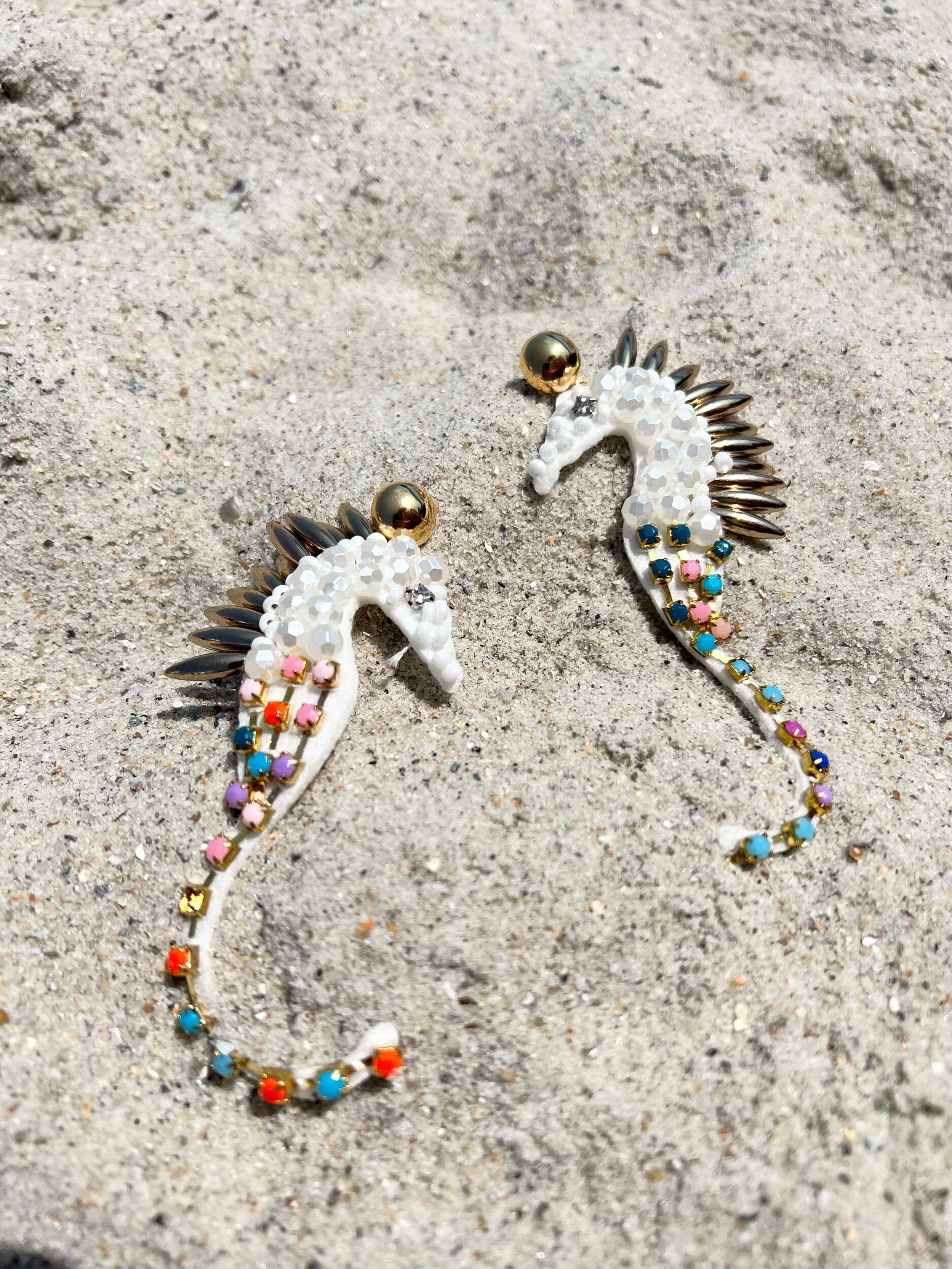 27F63315-68C8-4D4B-B8EF-9633F69FC002