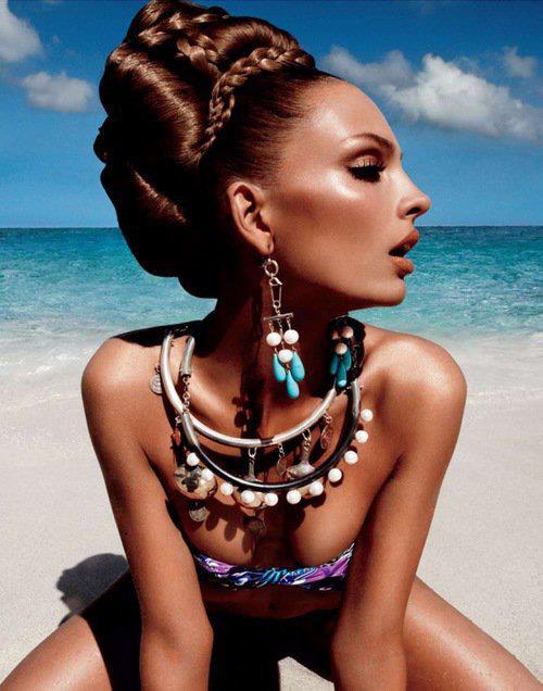 Today’s GIVEAWAY is about goddess hair - Amazonian 