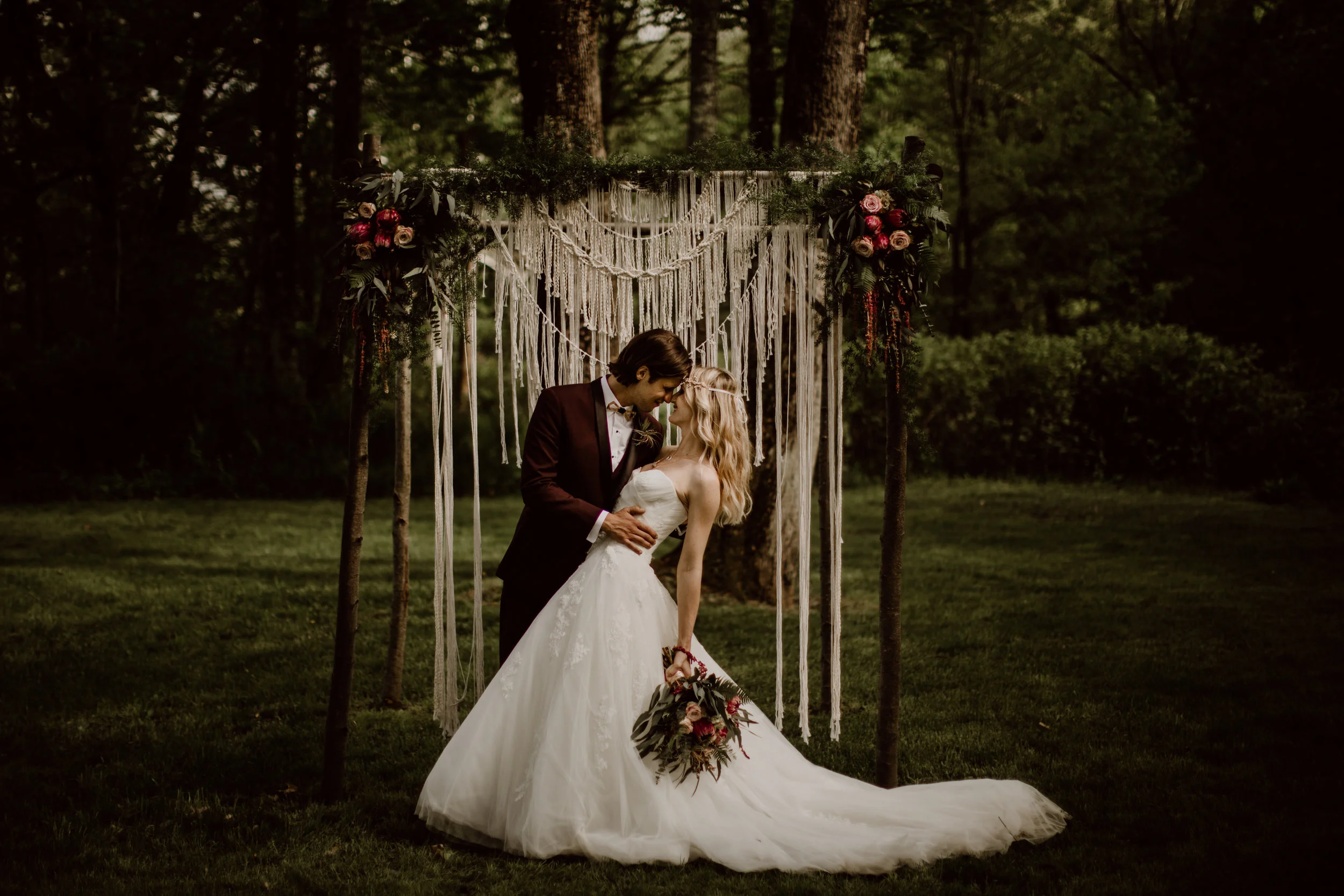 lovelybonesstudio_ceremony_bridegroom-8.jpg