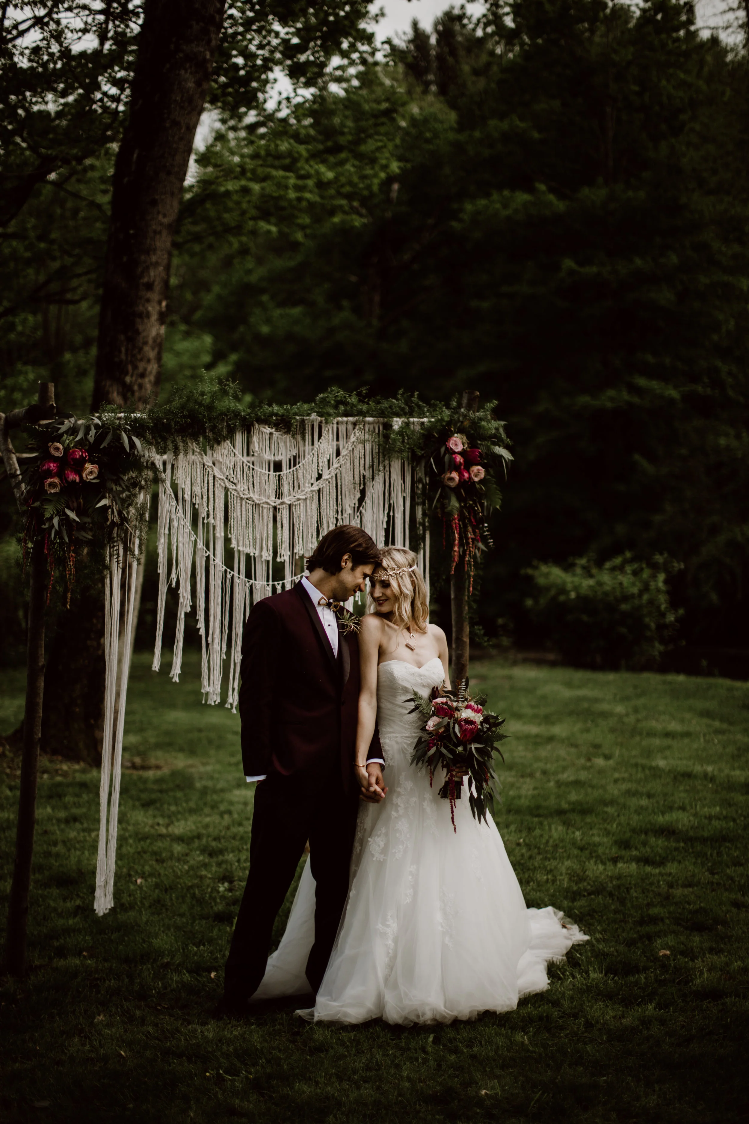lovelybonesstudio_ceremony_bridegroom-11.jpg