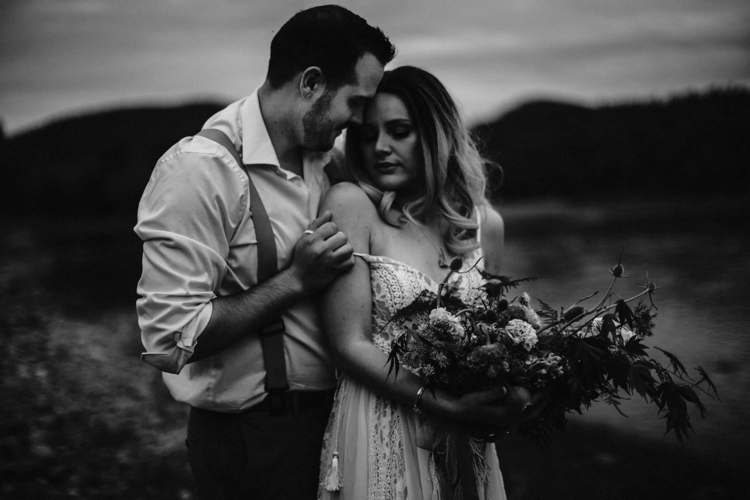 lovelybonesstudio_elopement-3.jpg