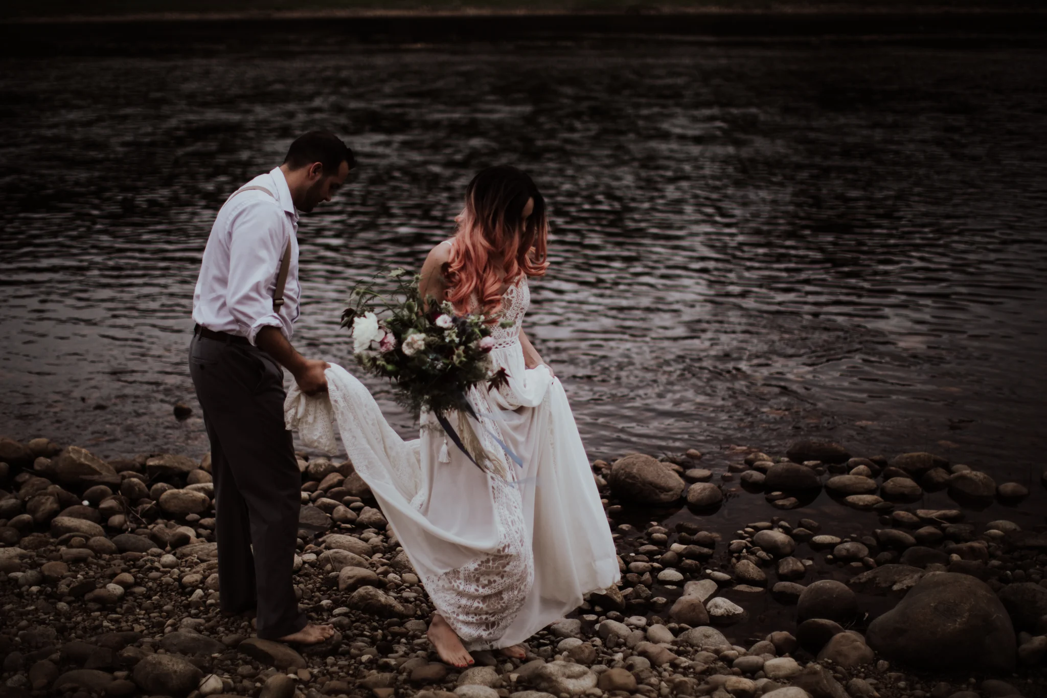 lovelybonesstudio_bridalphotography-15.jpg