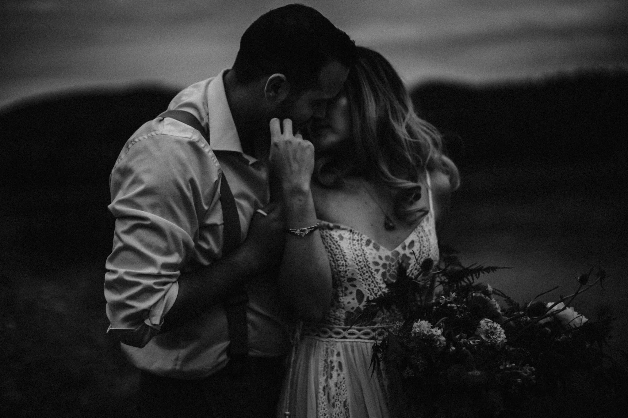 lovelybonesstudio_bridalphotography-21.jpg