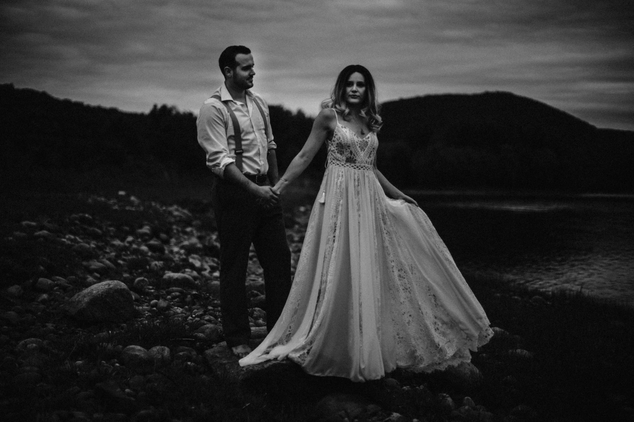 lovelybonesstudio_bridalphotography-20.jpg