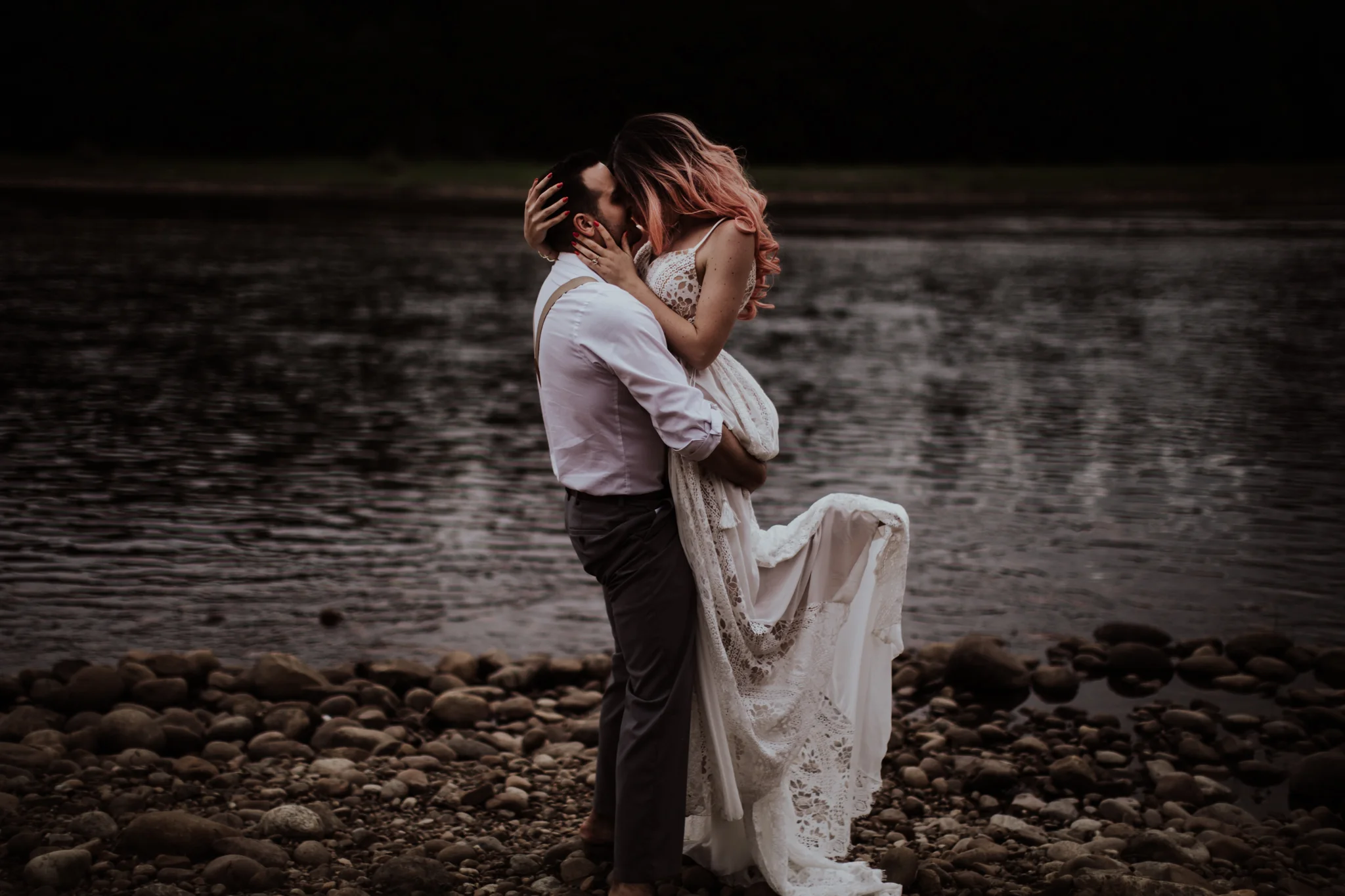 lovelybonesstudio_bridalphotography-6.jpg