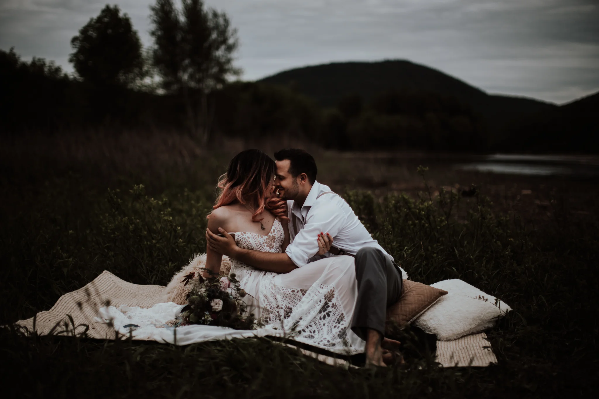 lovelybonesstudio_bridalphotography-28.jpg