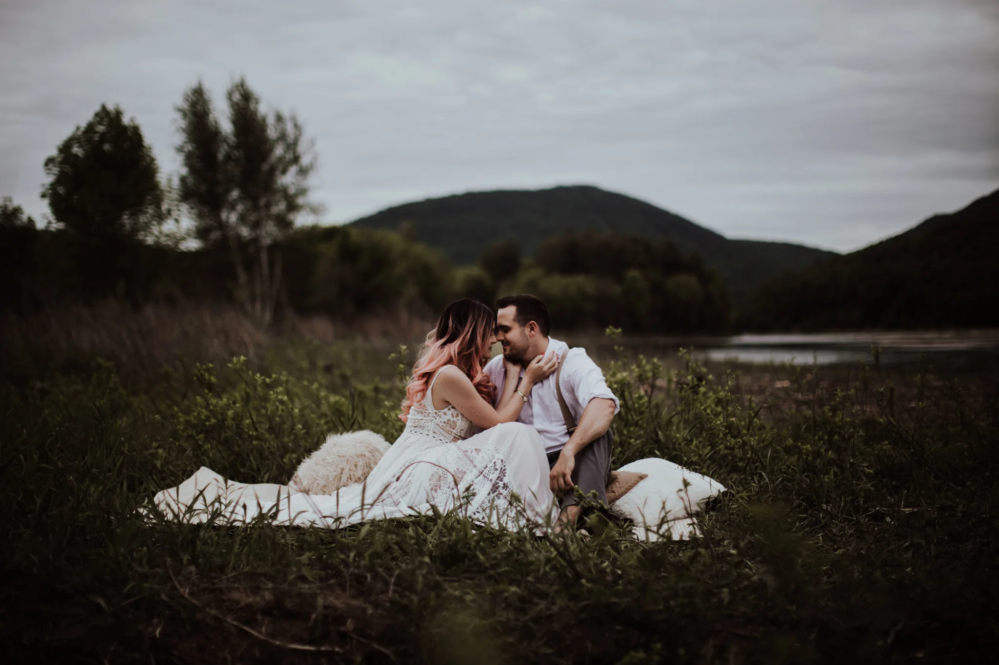 lovelybonesstudio_bridalphotography-29.jpg