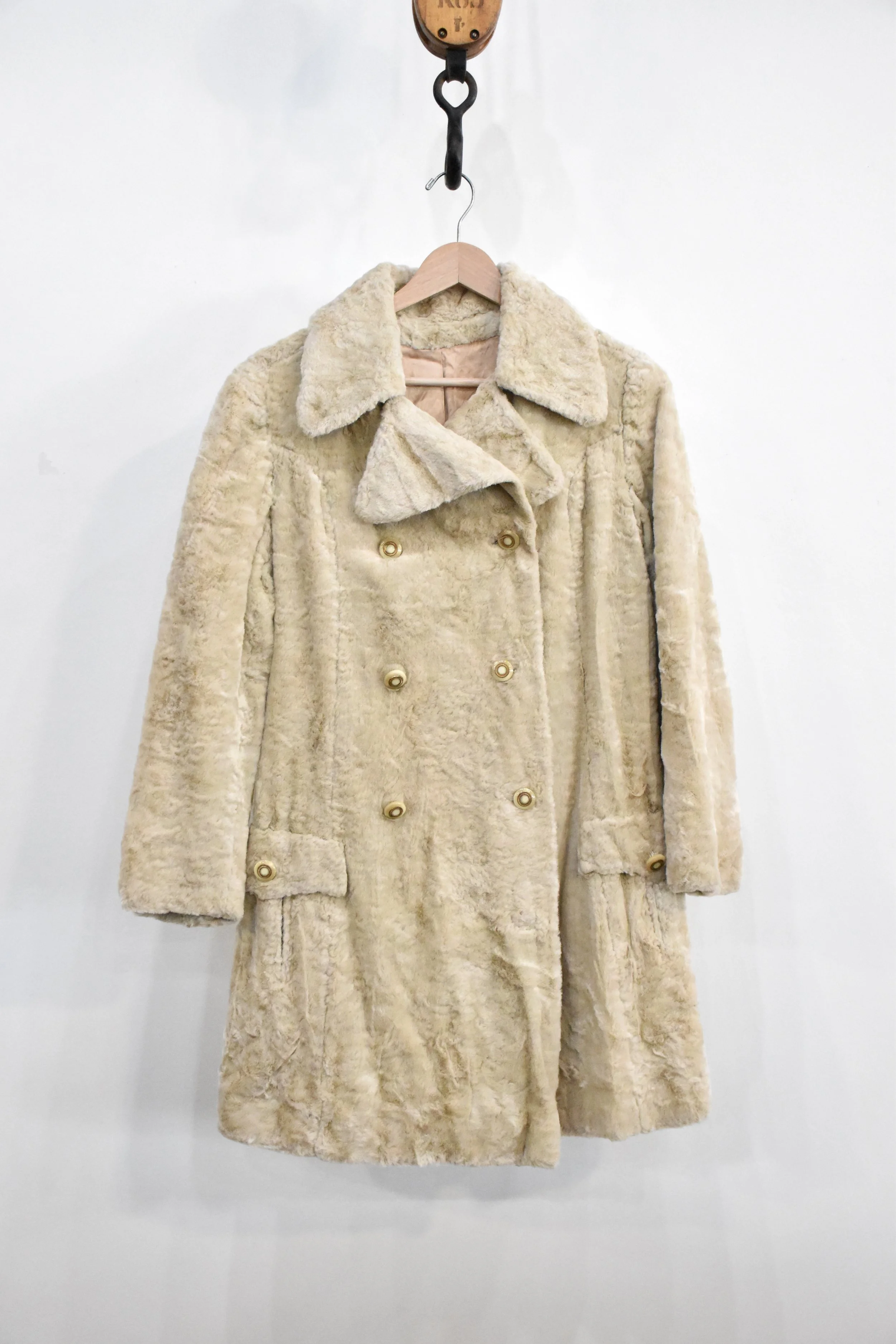 Faux Fur Cream VTG Coat