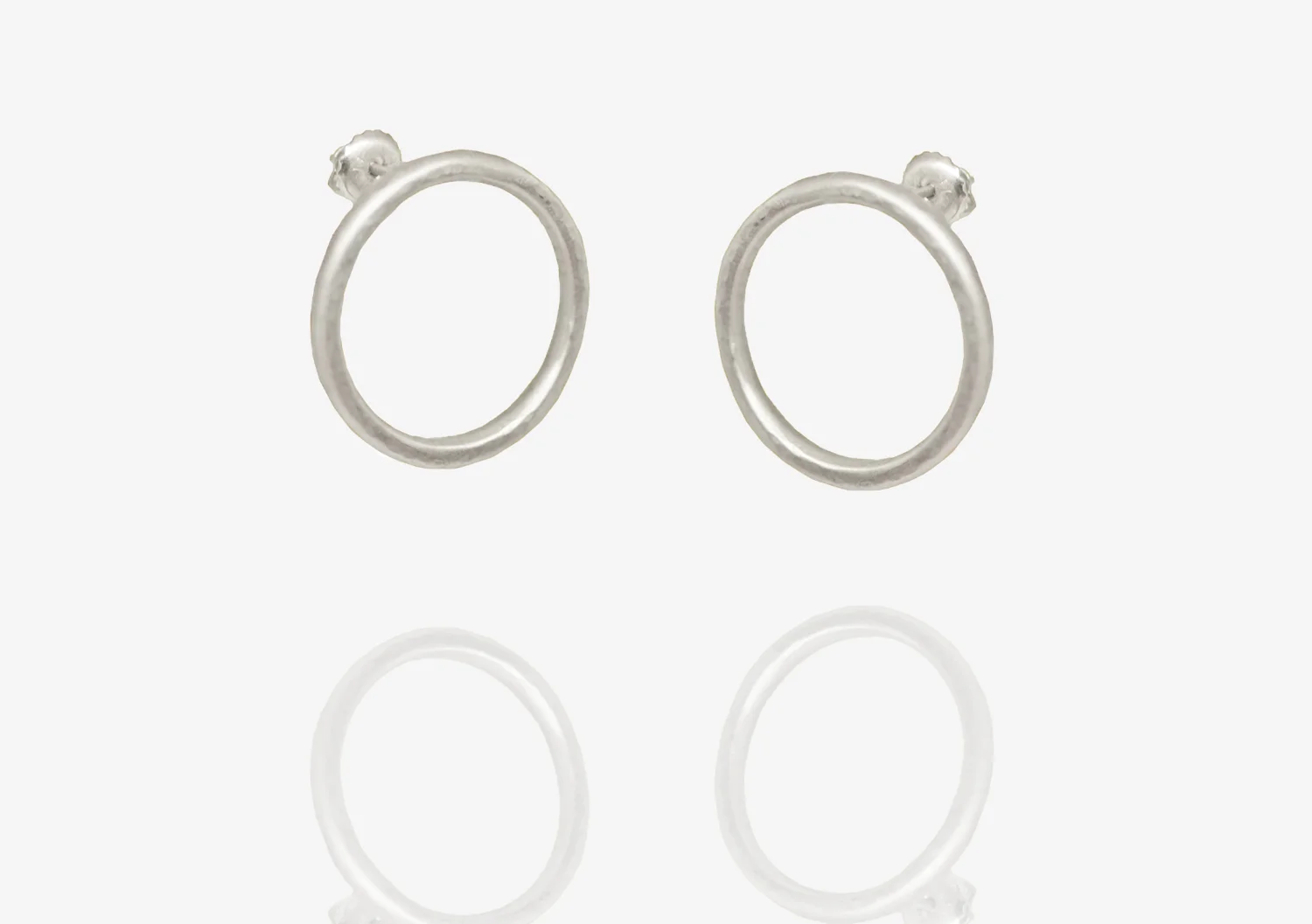 ASE5_Cora_Silver_Shadel_4.jpg