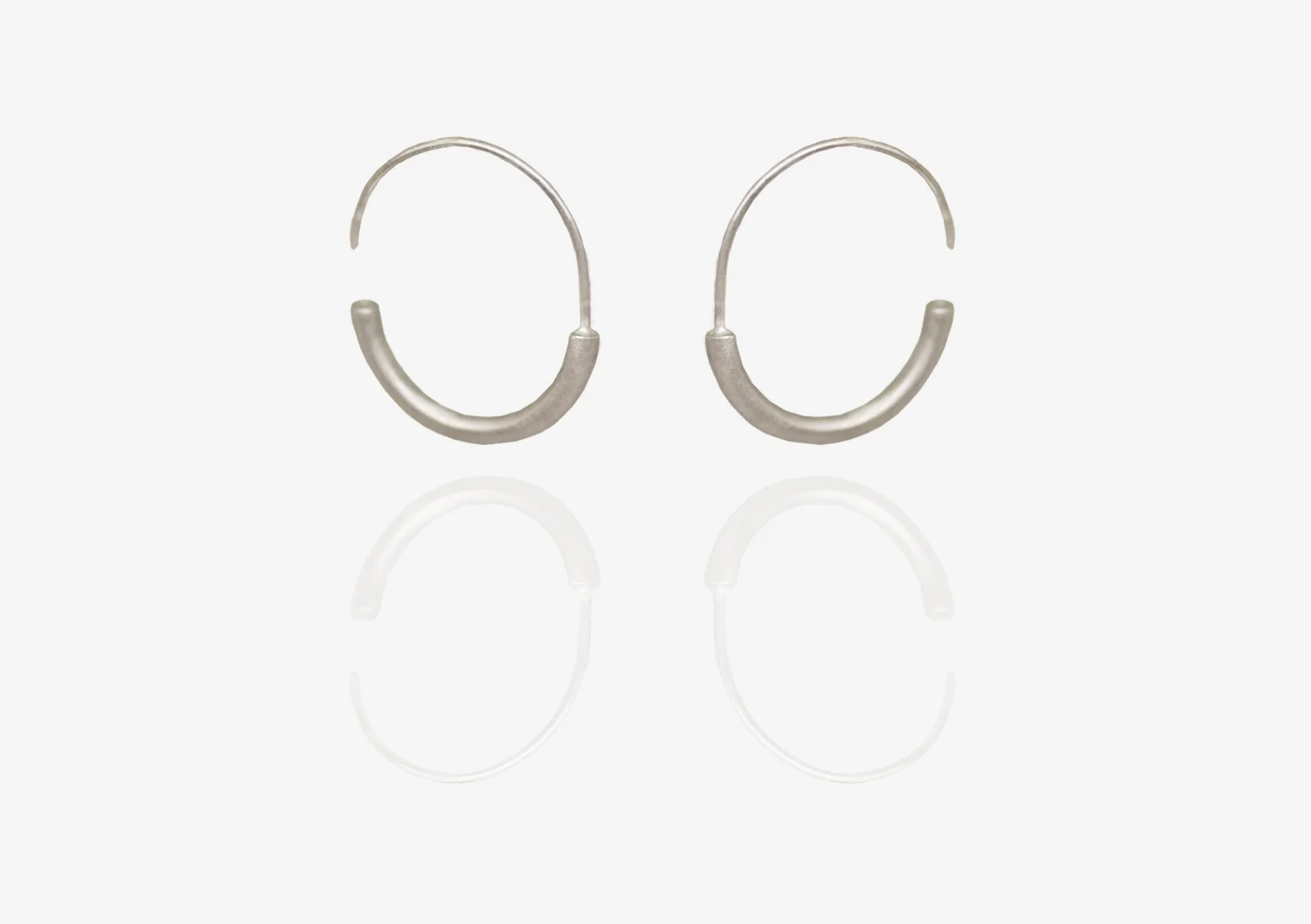 ASE7_Kate Earrings_Silver_5.jpg