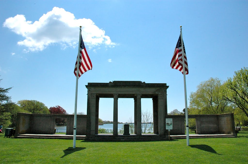 World War 1 Memorial at Agawam Lake