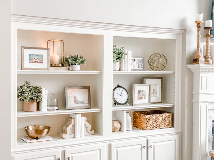 Bookcase Styling Essential Pieces For, White Shabby Chic Bookshelves