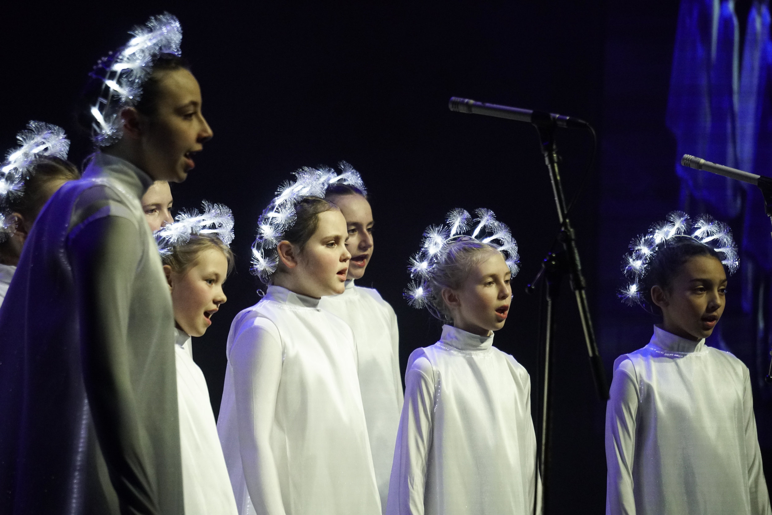 Cantilon Choir performs an excerpt from their recent appearance in Hansel &amp; Gretel