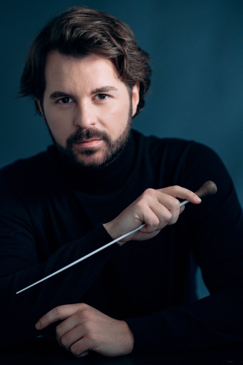 Simon Rivard - Conductor