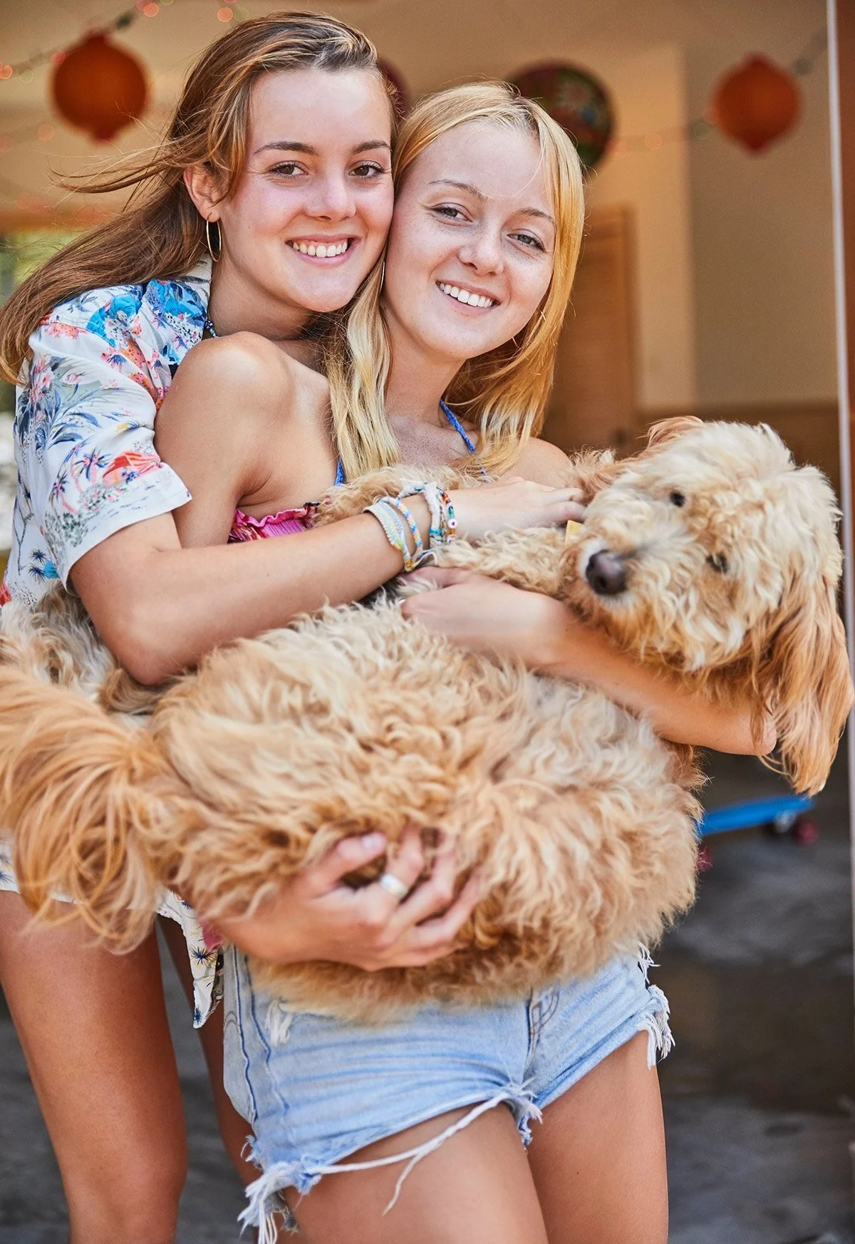 1090+kyra+and+Mieke_flat.jpg