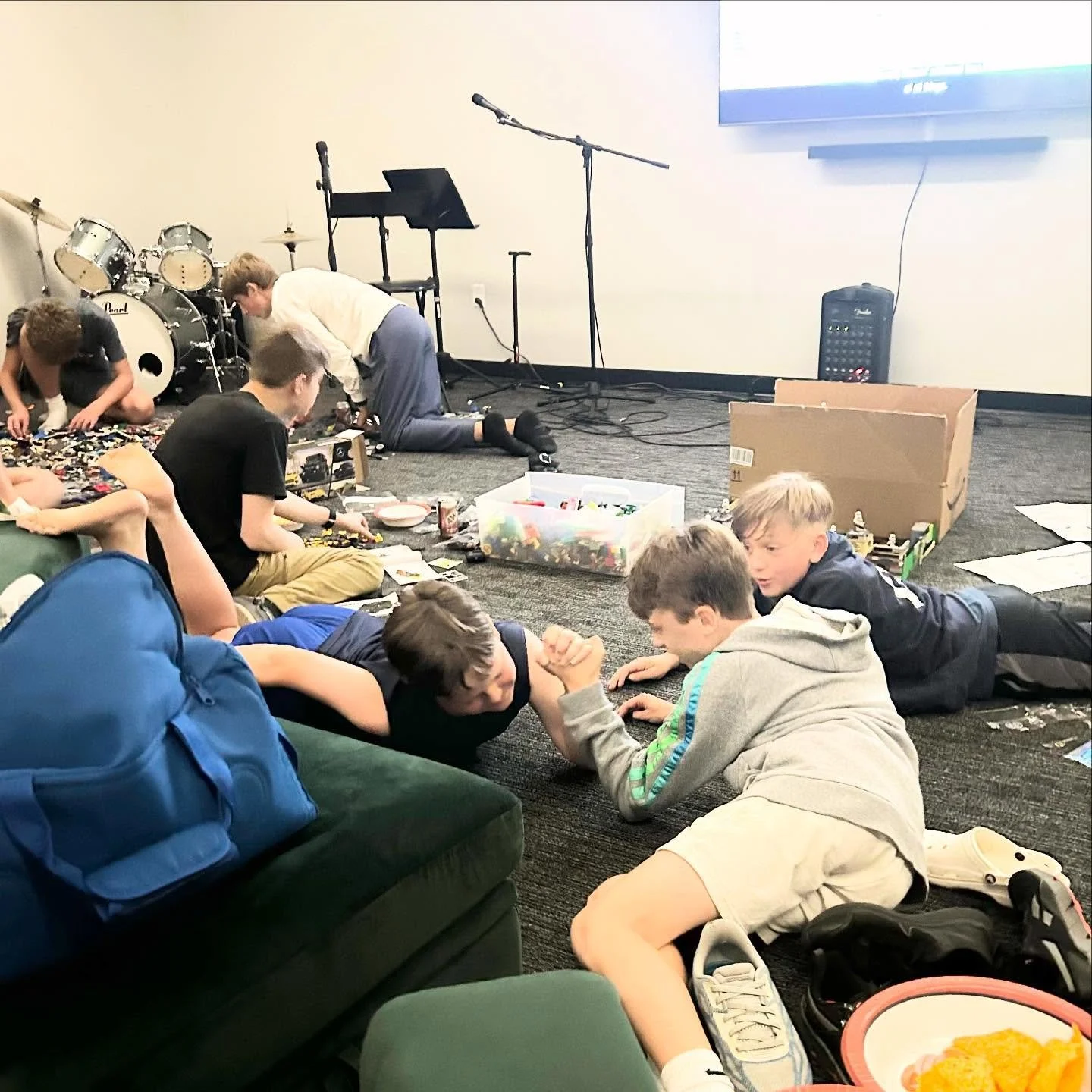 🍿🚗🎬 Tribe Youth boys had a blast watching Cars and building Legos! More than fun&mdash;it&rsquo;s about building friendships that last. 💙

#TribeYouth #BuildingTogether