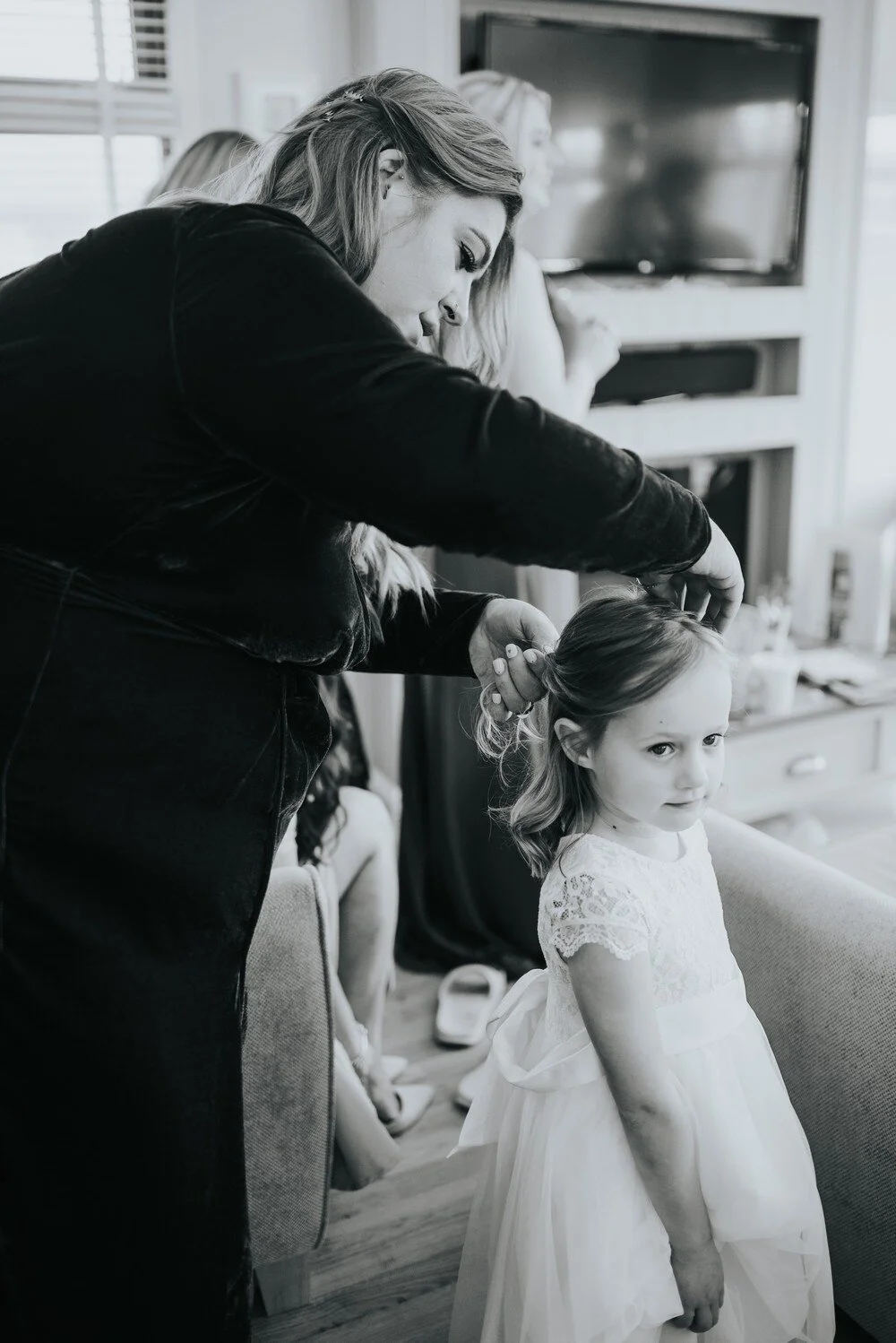 Wedding Photographer Bride Prep - _CAM2673.jpg