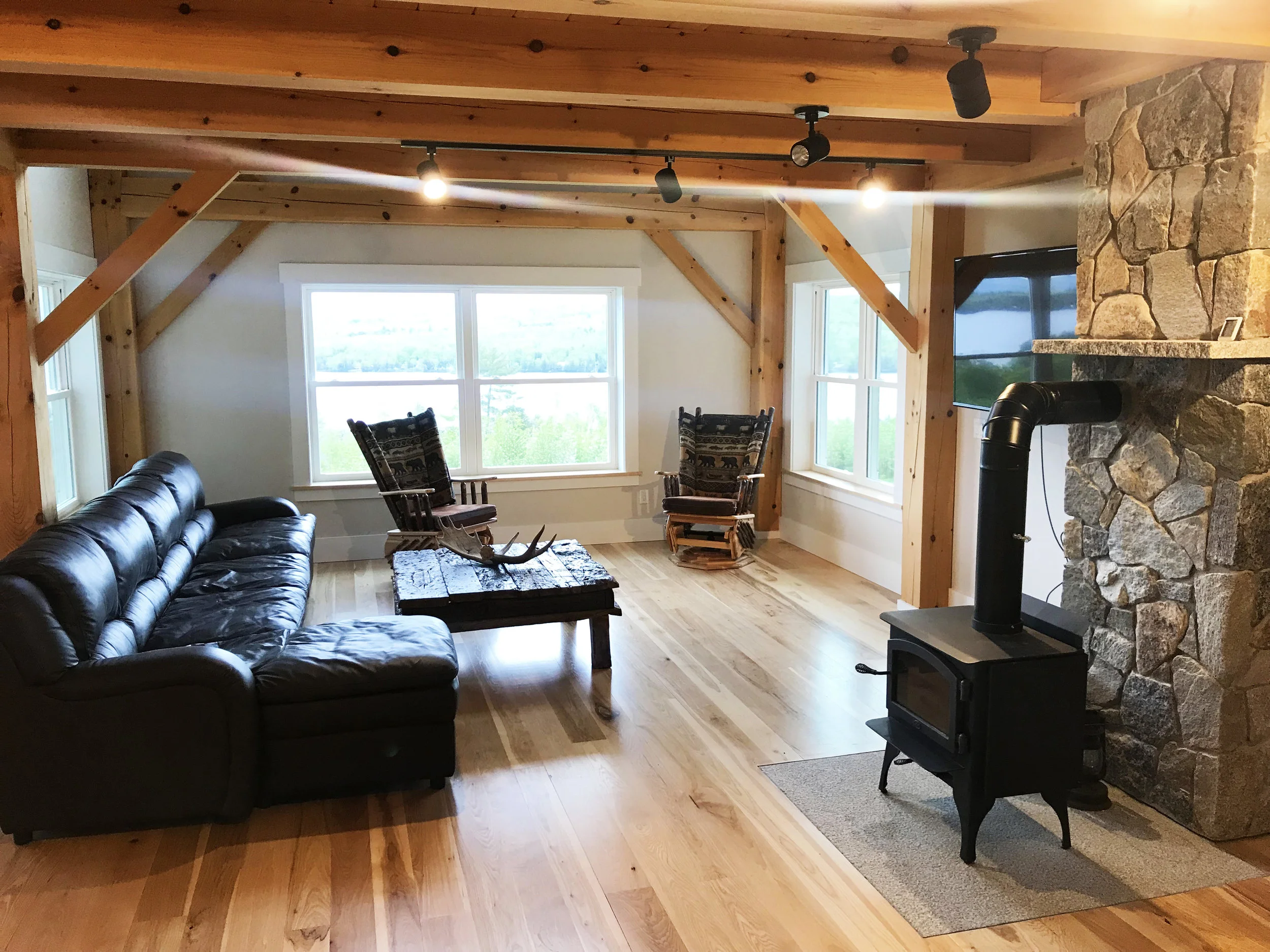 Lake View Home 3.jpg
