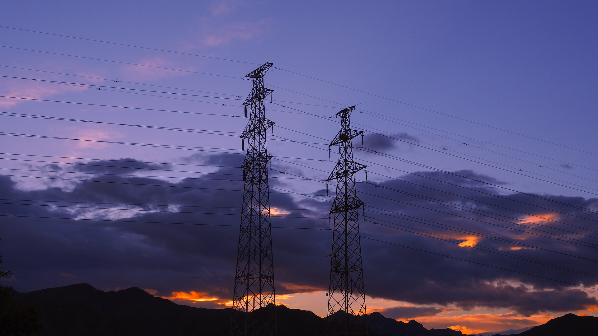 electrical-863402_1920.jpg