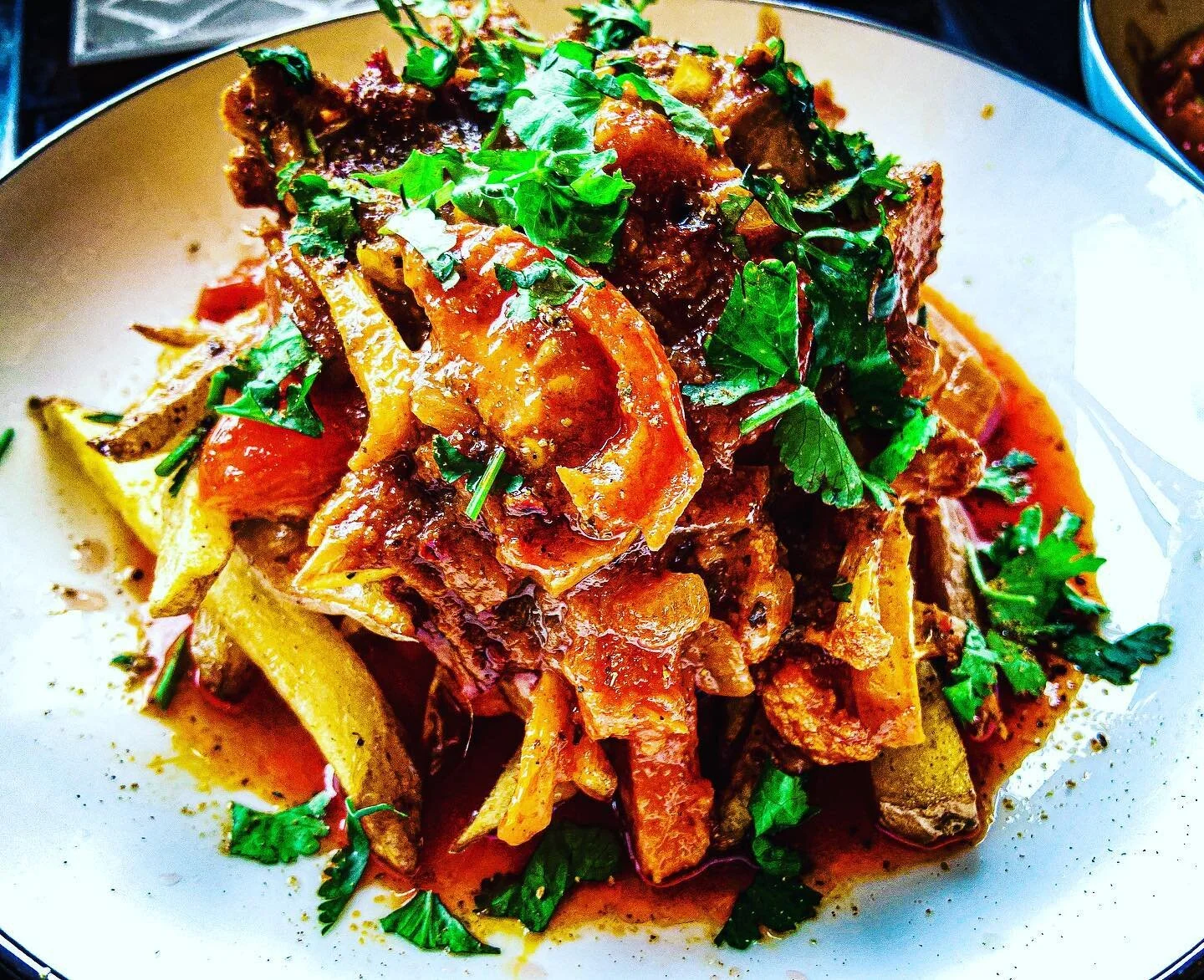 Vegan Vindaloo and chips with deep fried turmeric cauli. Well it&rsquo;s Friday. TFI Friday! So anyone making a curry tonight? A fakeaway with Fairley&rsquo;s? Tag us in your best effort and we&rsquo;ll pick the best one as part of #fairleysfriday an